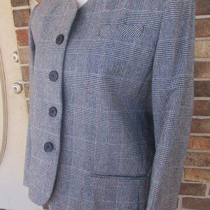 Beautiful well made E.H. Woods 2 piece Womens Suite Size 14 Wool Blend